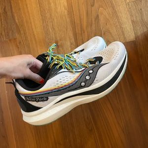 Saucony Mens Endorphin Shoe